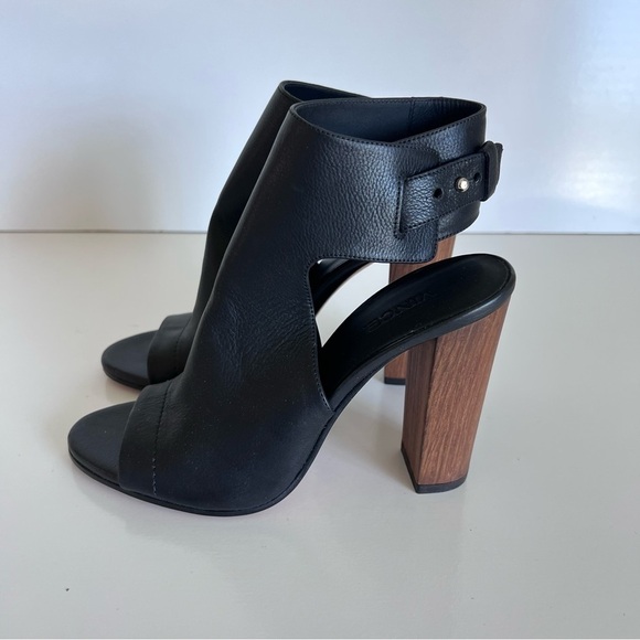 Vince Black Leather Sandals with Brown Heel - Picture 5 of 7